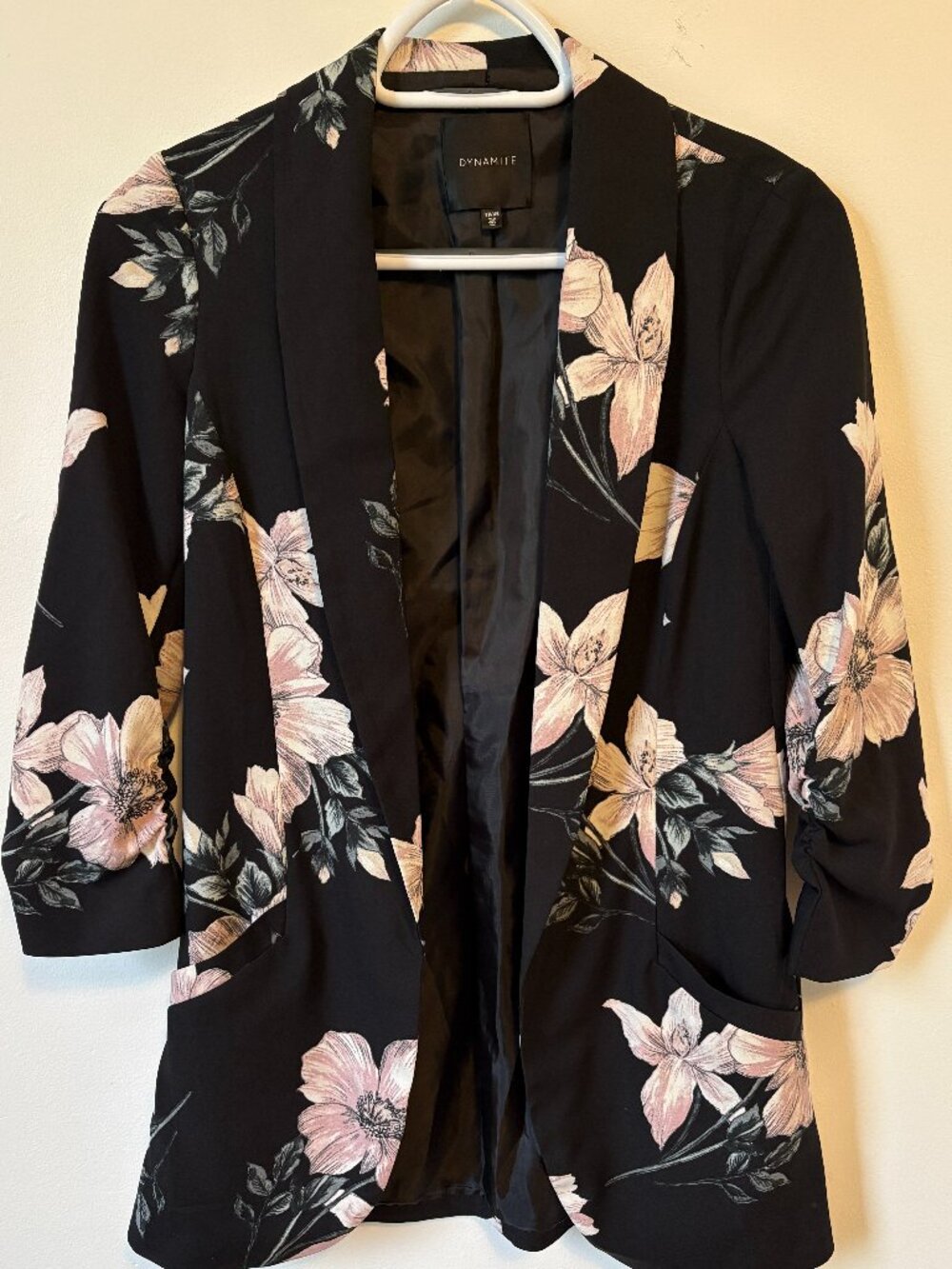 Dynamite Black floral open front blazer size XS